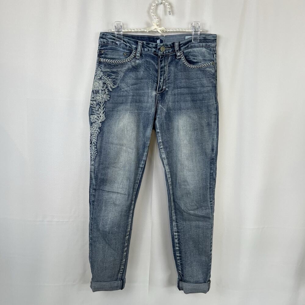 Banjara Womens Jeans Size 27 Floral Embroidered Denim Blue Casual Cuffed